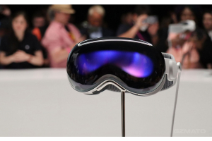 Apple Vision Pro Sequel Canceled: Roadmap Shifts to AI Glasses