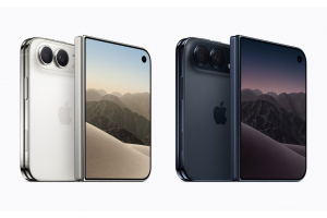 iPhone Duo Hands-On: The Crease Is Almost Invisible, But the Camera Has One Regret