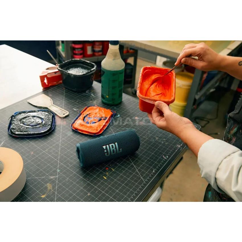 JBL - Flip 7 Portable Waterproof Wireless Speaker - White