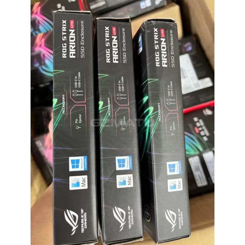 ROG Strix Arion M.2 NVMe SSD Enclosure—USB3.2 GEN2 Type-C (10 Gbps), Dual USB-C to C and USB-C to A Cables, Screwdriver-Free, Thermal Pads Included, Fits PCIe 2280/2260/2242/2230 M key/B+M Key