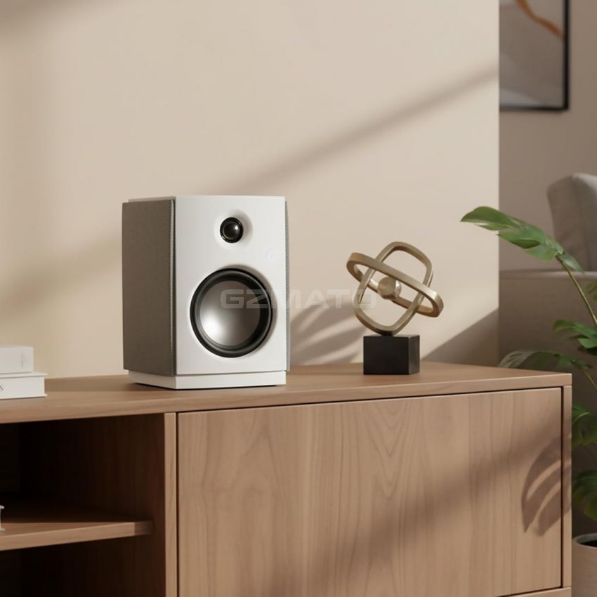 HiVi-Swans OS-10 HiFi Stereo Speakers - White