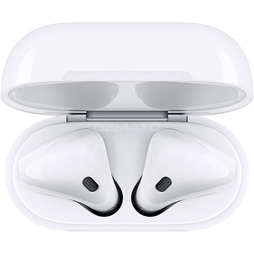 Apple AirPods with Wireless Charging Case