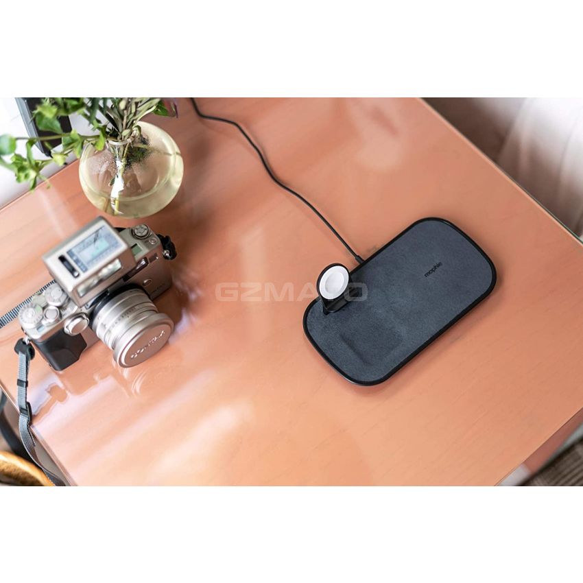 mophie 3 in 1 Wireless Charge Pad - Qi Wireless 7.5W Charging Pad for Apple iPhone, Airpods, and Apple Watch - Black