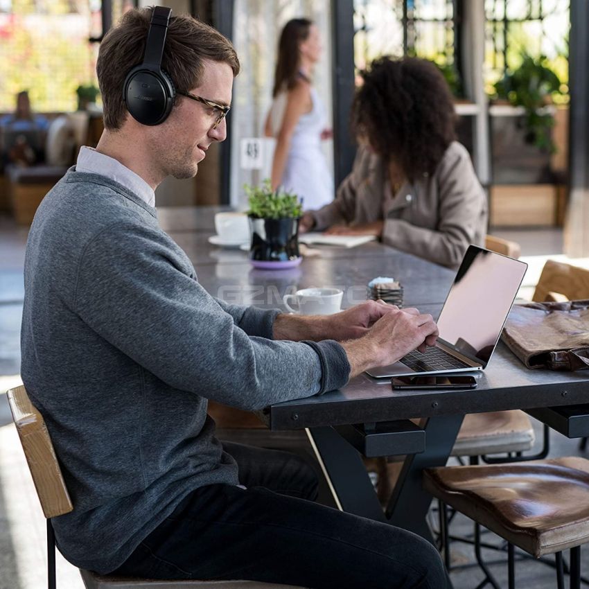 Bose QuietComfort 35 II Wireless Bluetooth Headphones, Noise-Cancelling