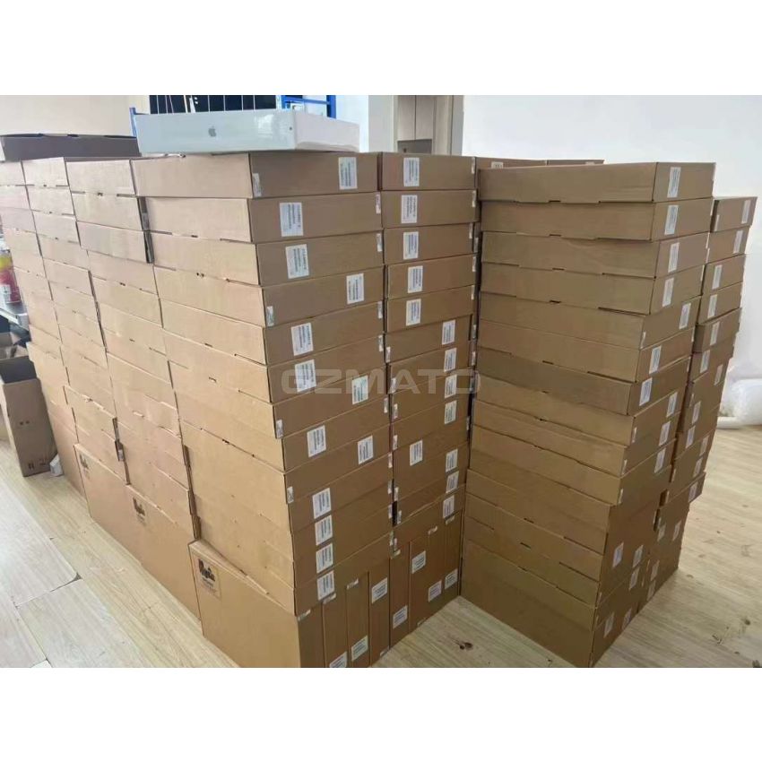 Apple - MacBook Pro 16-inches M1 Pro / M1 Max chip with 10‑core CPU, 1TB SSD Storage¹, Liquid Retina XDR display - Latest Model