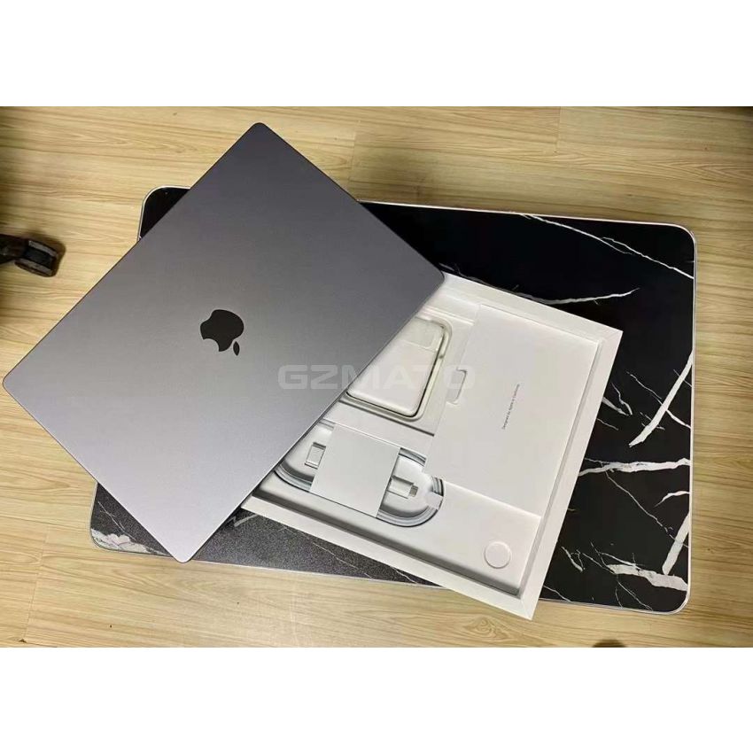 Apple - MacBook Pro 16-inches M1 Pro / M1 Max chip with 10‑core CPU, 1TB SSD Storage¹, Liquid Retina XDR display - Latest Model