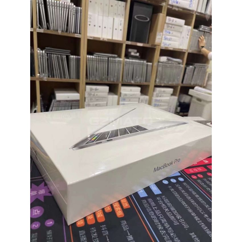 Apple - MacBook Pro 13-Inch Intel Core i5 3.1Ghz RAM 8GB SSD 512GB Retina Display Touch ID & Bar - 2017 XY2