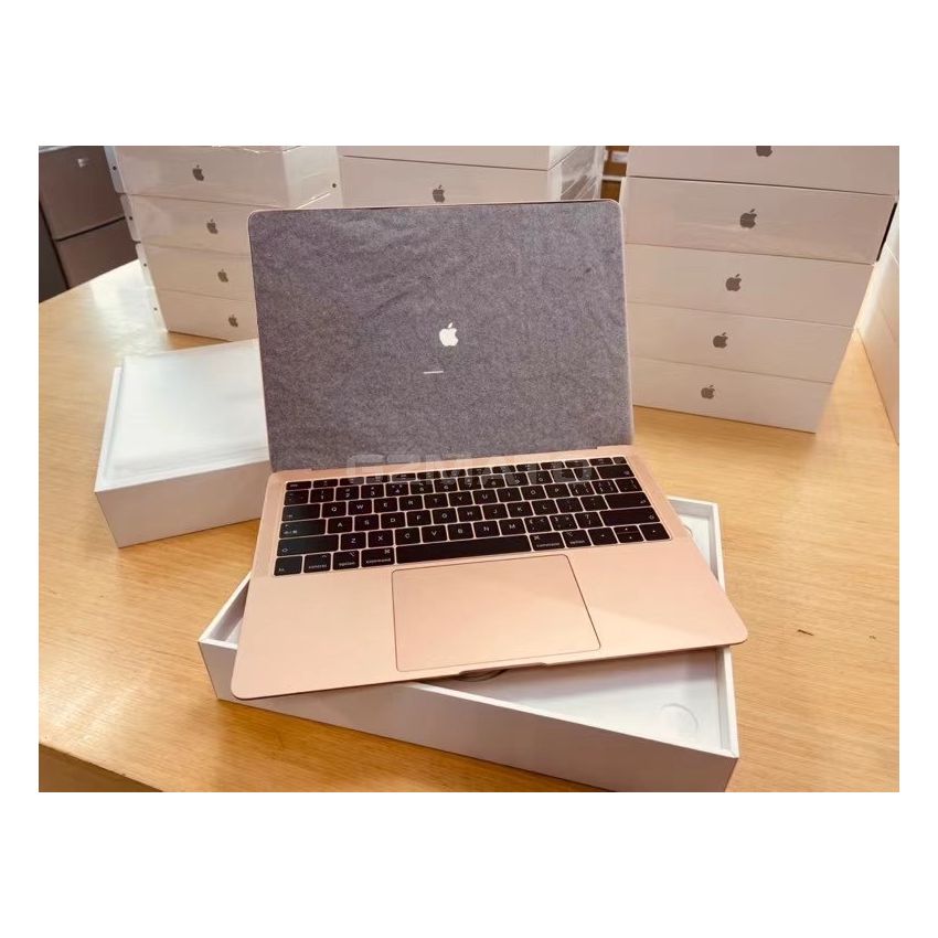 New Apple MacBook Air 13-Inches Core i5 RAM8GB SSD128GB 2020