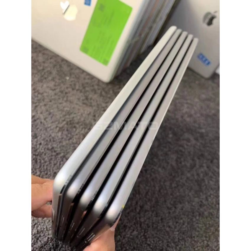 USED Apple iPad 5 WLAN 32GB 9.7-Inches - Black, Silver (5th Generation)