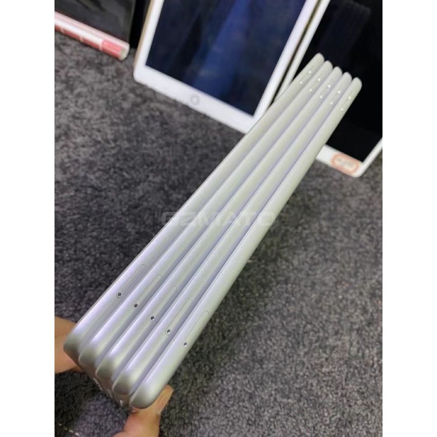 USED Apple iPad 9.7-Inches Cellular_WLAN 128GB, Black, Silver