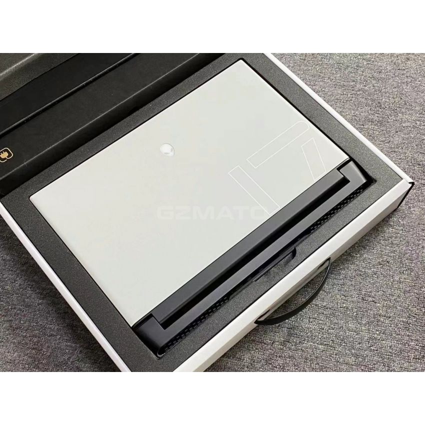 Like New M17 R3 Gaming Laptop 10th Gen i9-10980HK up to 5.3GHz GeForce RTX2080 Super 8GB 17.3