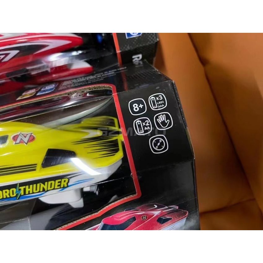 Nikko Radio Control RC HydroThunder Speed Boat. 1:24 Scale w/ 27 MHz Frequency