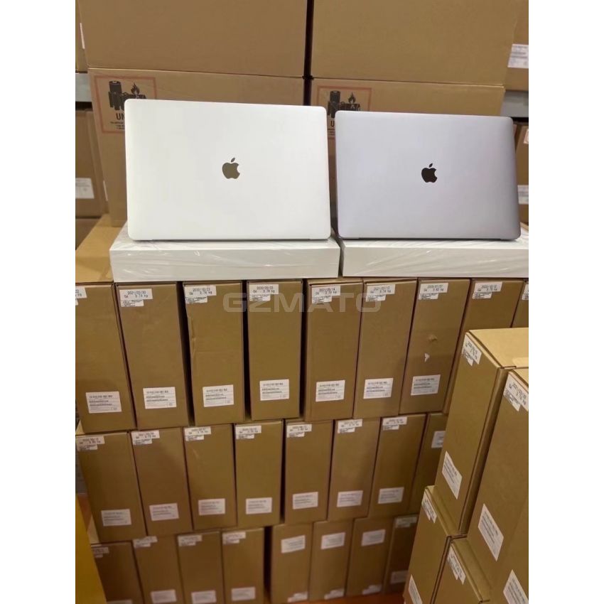 Apple - MacBook Pro 16 Inches Intel Core i7 2.6GHz RAM 16GB SSD 512GB Radeon Pro 5300M VJ2 - 2019 -2020 Official Refurbished - Space Gray