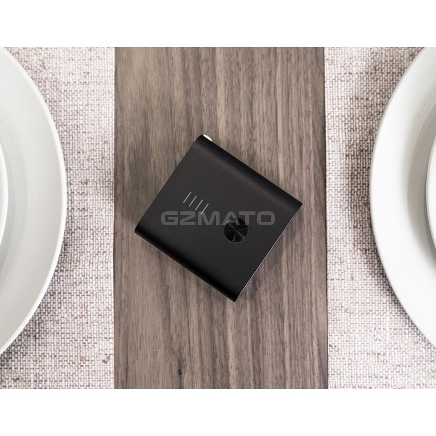 Plugornot Zero 6700mAh Integrated Battery Fast Charge USB Power Adapter
