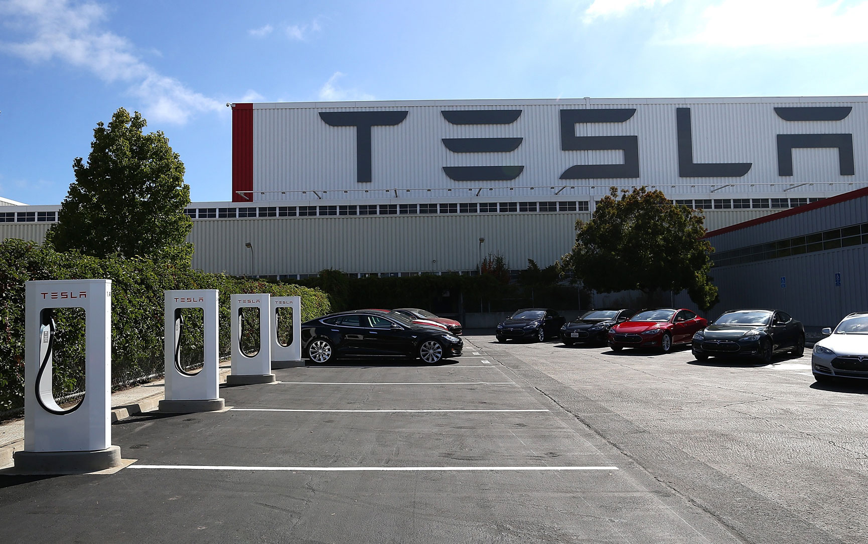 Tesla to Cancel US Orders as an Ultimatum to Buyers Delaying Deliveries: Other Details of the New Policy Change