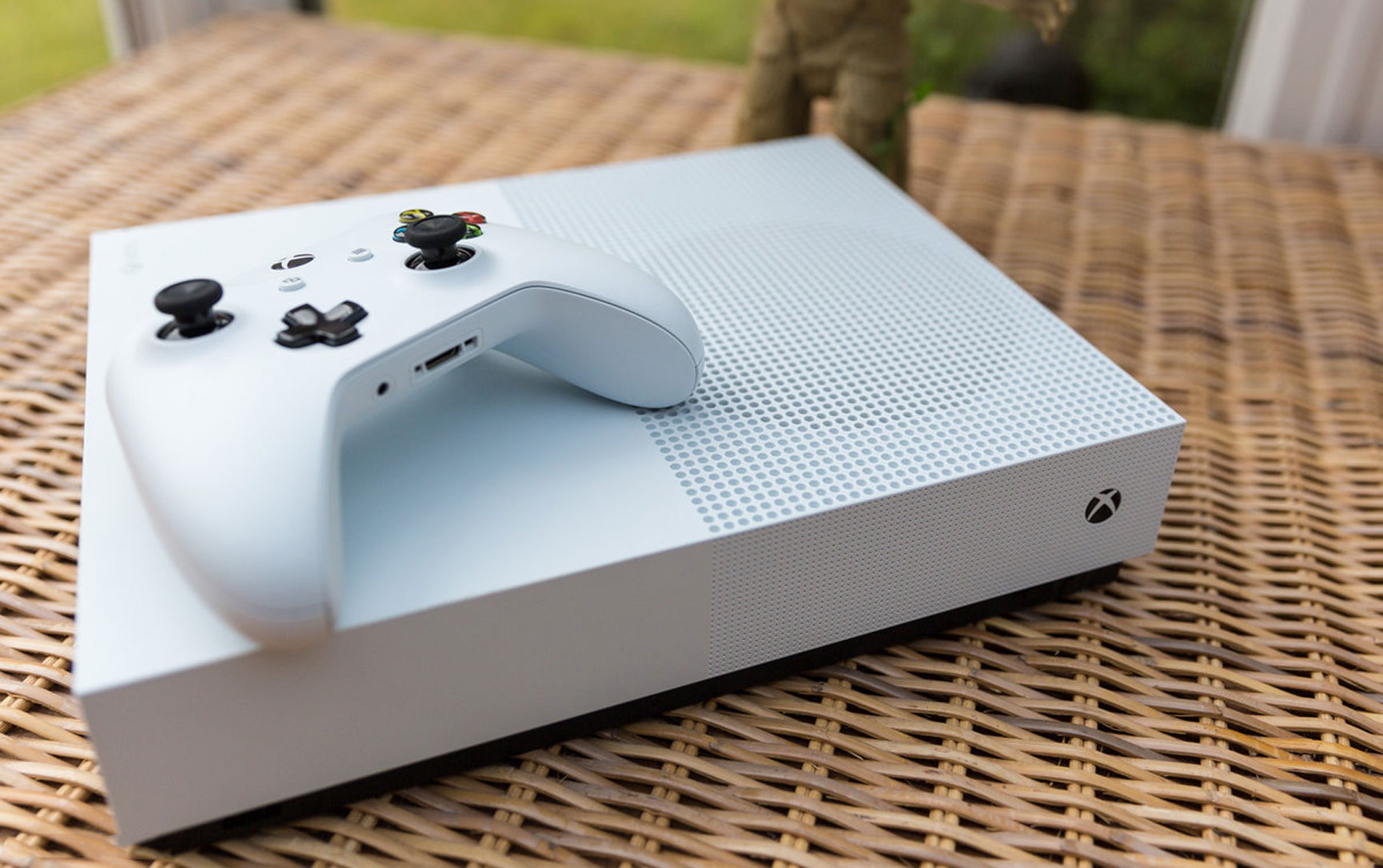 Xbox One Consoles Now Discontinued After Microsoft Sees Stable Series X/S Production!