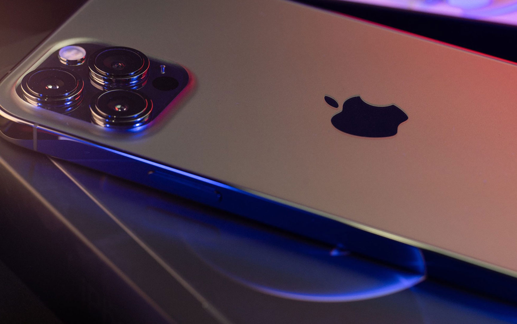 Wedbush reiterates 1TB iPhone 13 claim; keynote third week of September