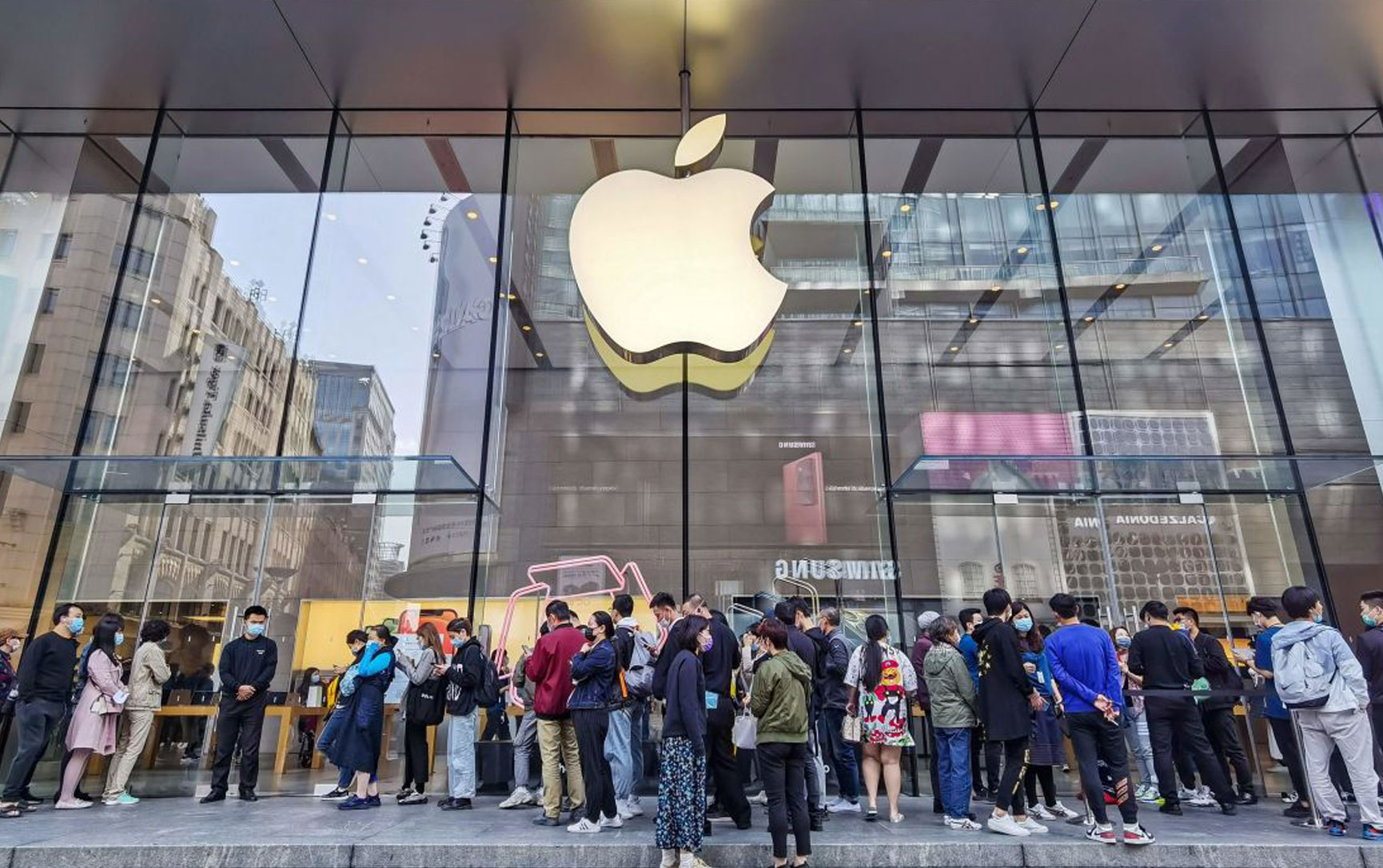 Apple expected to unveil new iPhones as part of 5G push