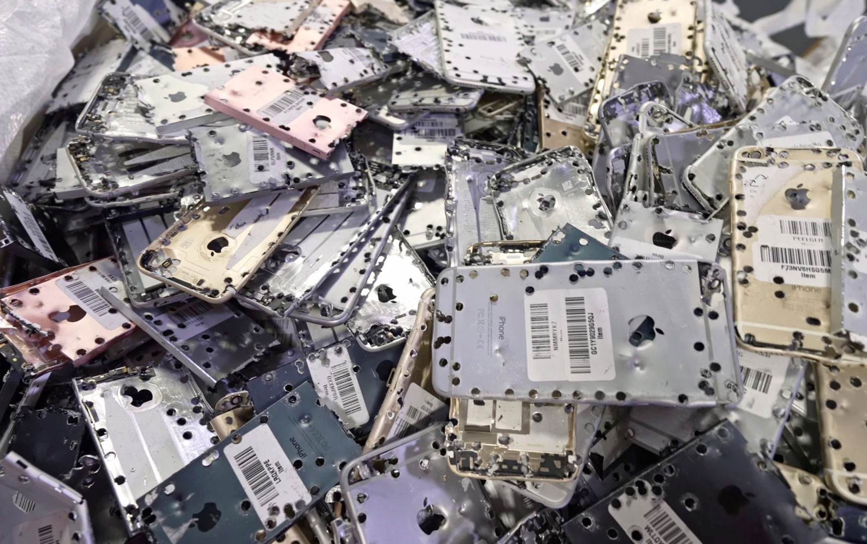 Video offers a closer look at how Apple uses its ‘Daisy’ robot to recycle iPhones