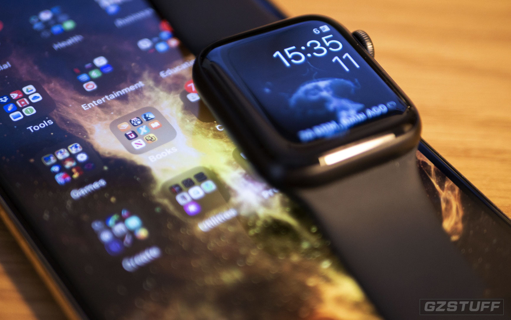 Can you connect your Apple Watch to your Samsung Galaxy S22 Ultra or OnePlus 10?