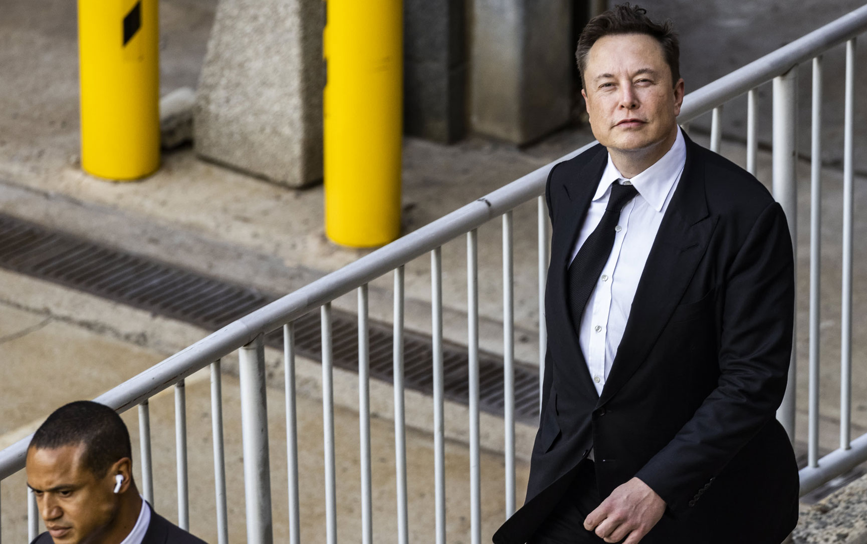 Tesla CEO Elon Musk Takes Shots at Apple During Earnings Call