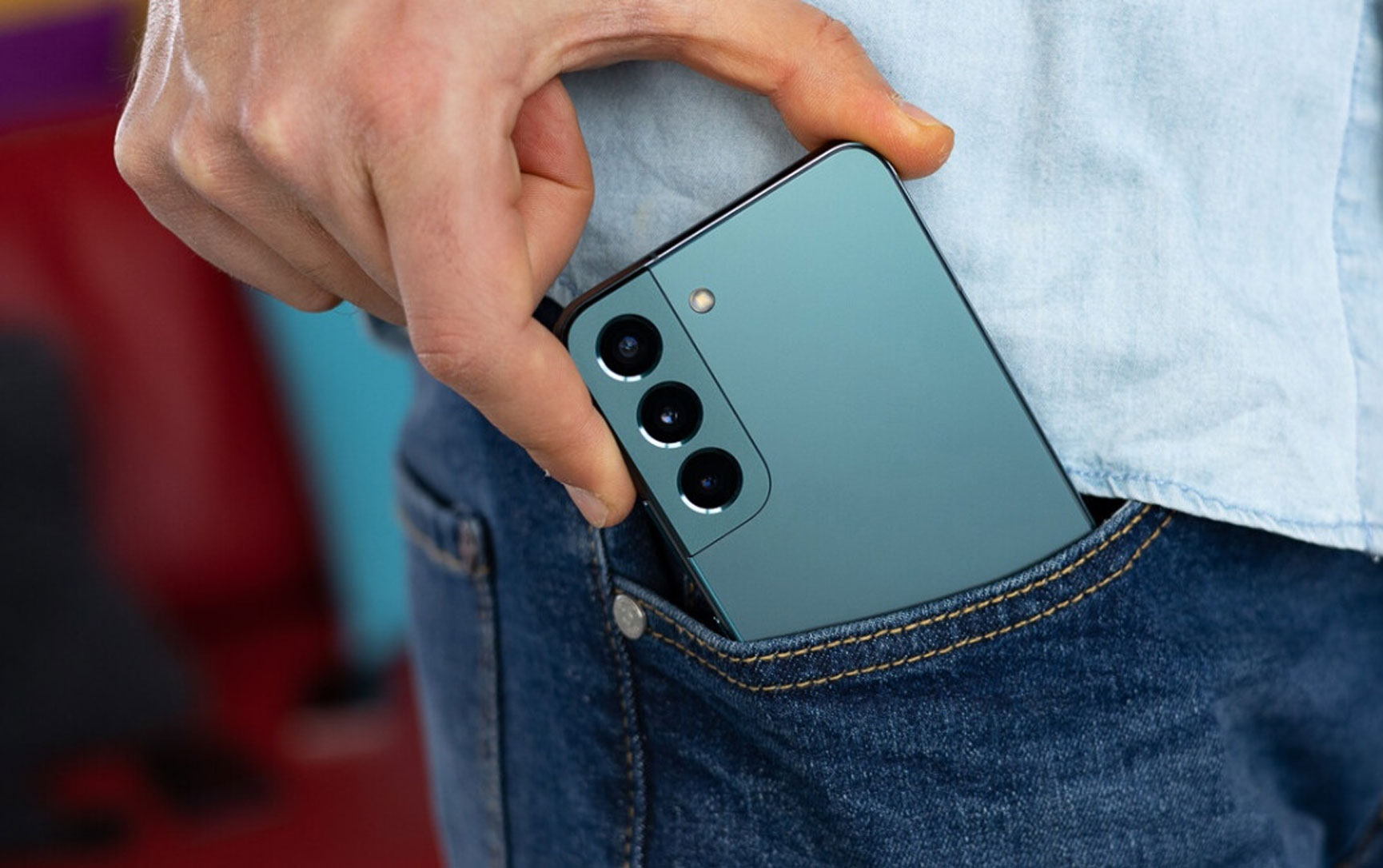 Galaxy S22 is almost perfect, but Samsung keeps skimping on this one feature
