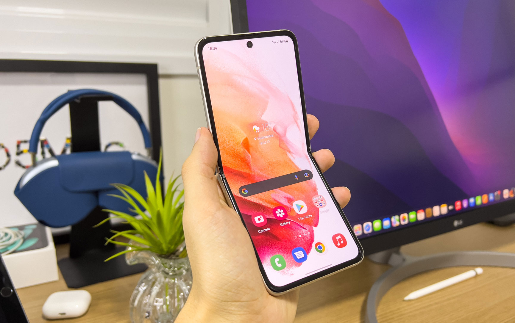 Galaxy Z Flip 3 Review: An iPhone user’s perspective on the foldable Android phone
