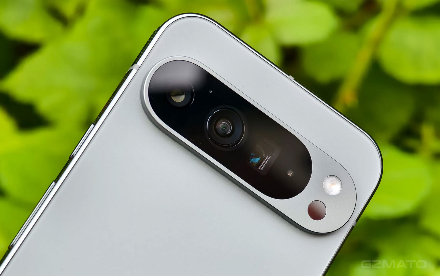 Google Pixel 10 vs. Samsung Galaxy Fold & Flip: Your Guide to Future Flagship Phones