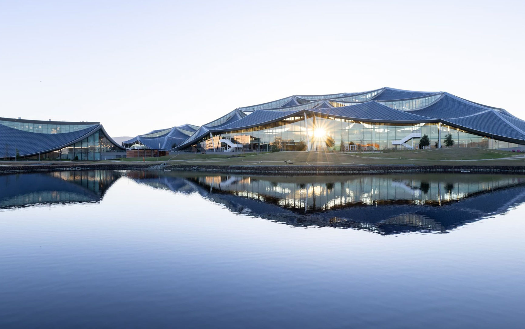 This is Google’s tent-like Bay View campus in Silicon Valley – now open [Gallery]