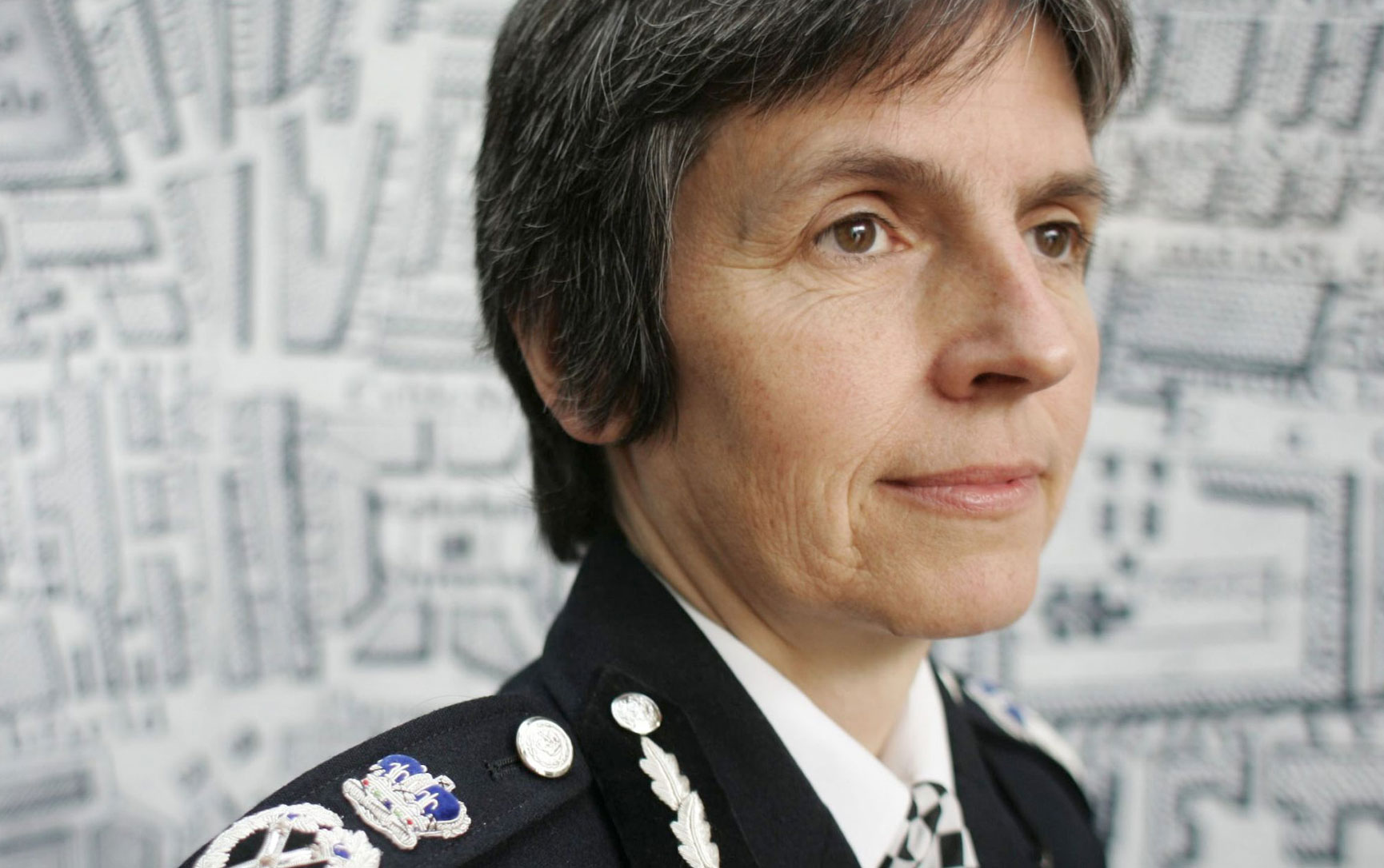 London police chief uses 911 to attack end-to-end encrypted messaging