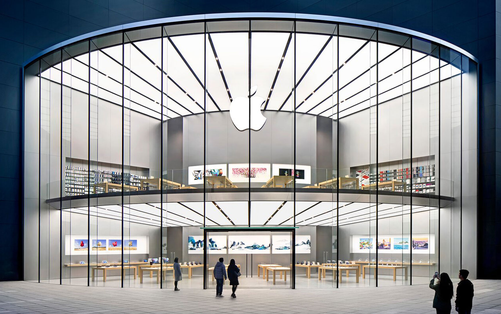 Germany wants Apple to update and repair iPhones for 7 years
