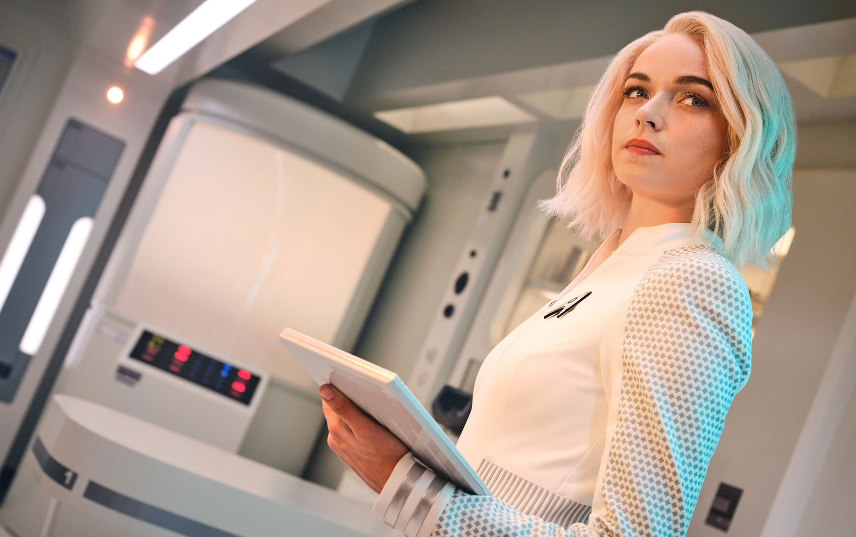 Star Trek: Strange New Worlds Standout Jess Bush Is a Bit of a Mad Scientist