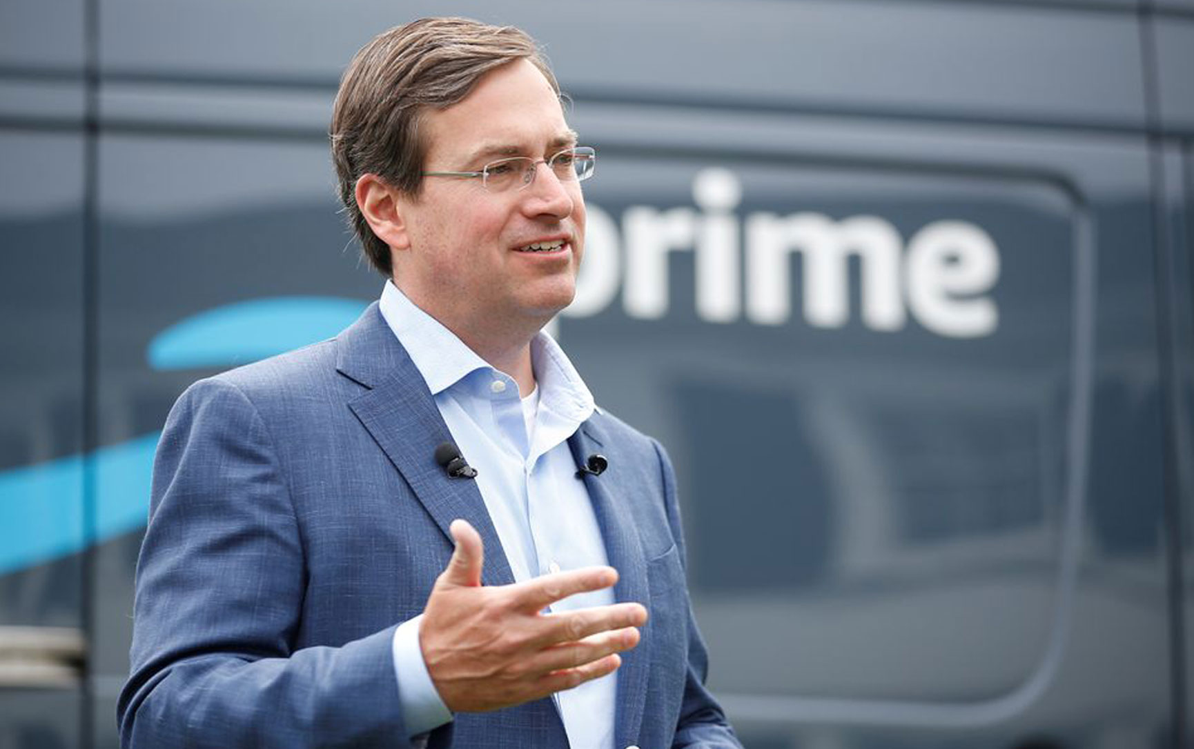 Amazon executive behind its massive delivery operation to leave after 23 years