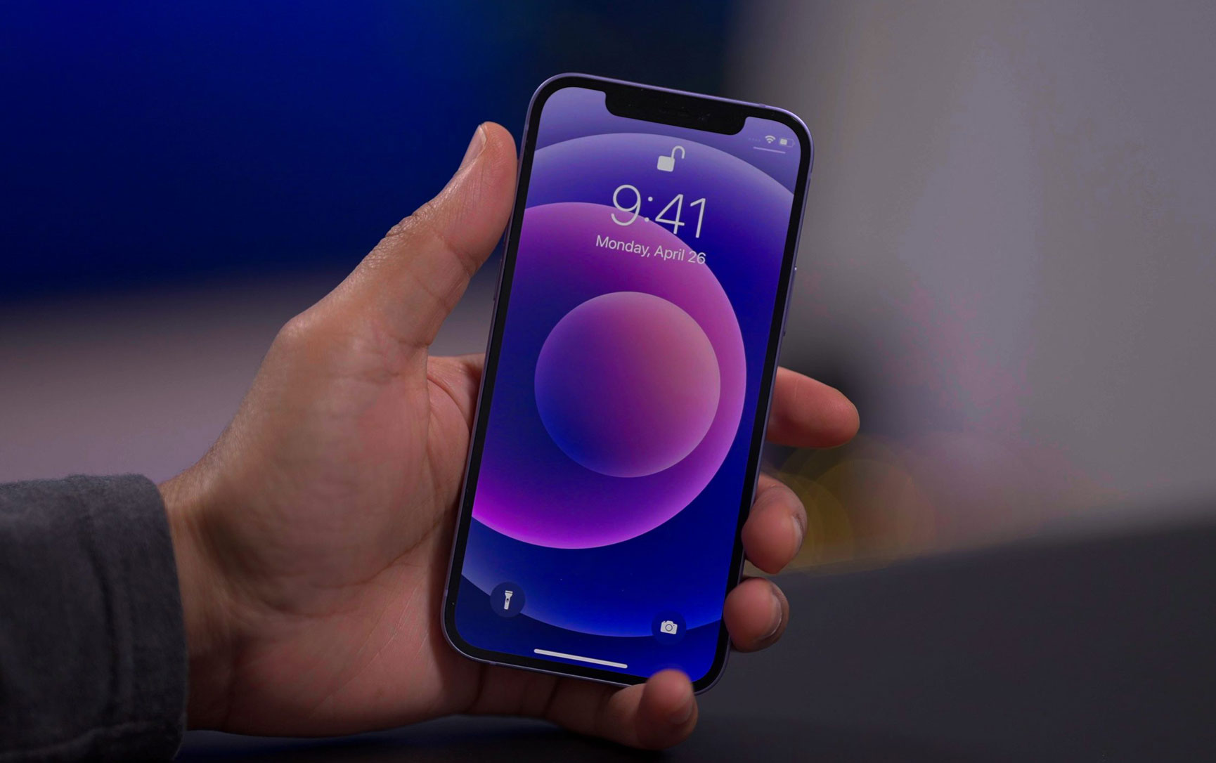 Report: iPhone owners more likely to sell or trade in their old devices than Android users