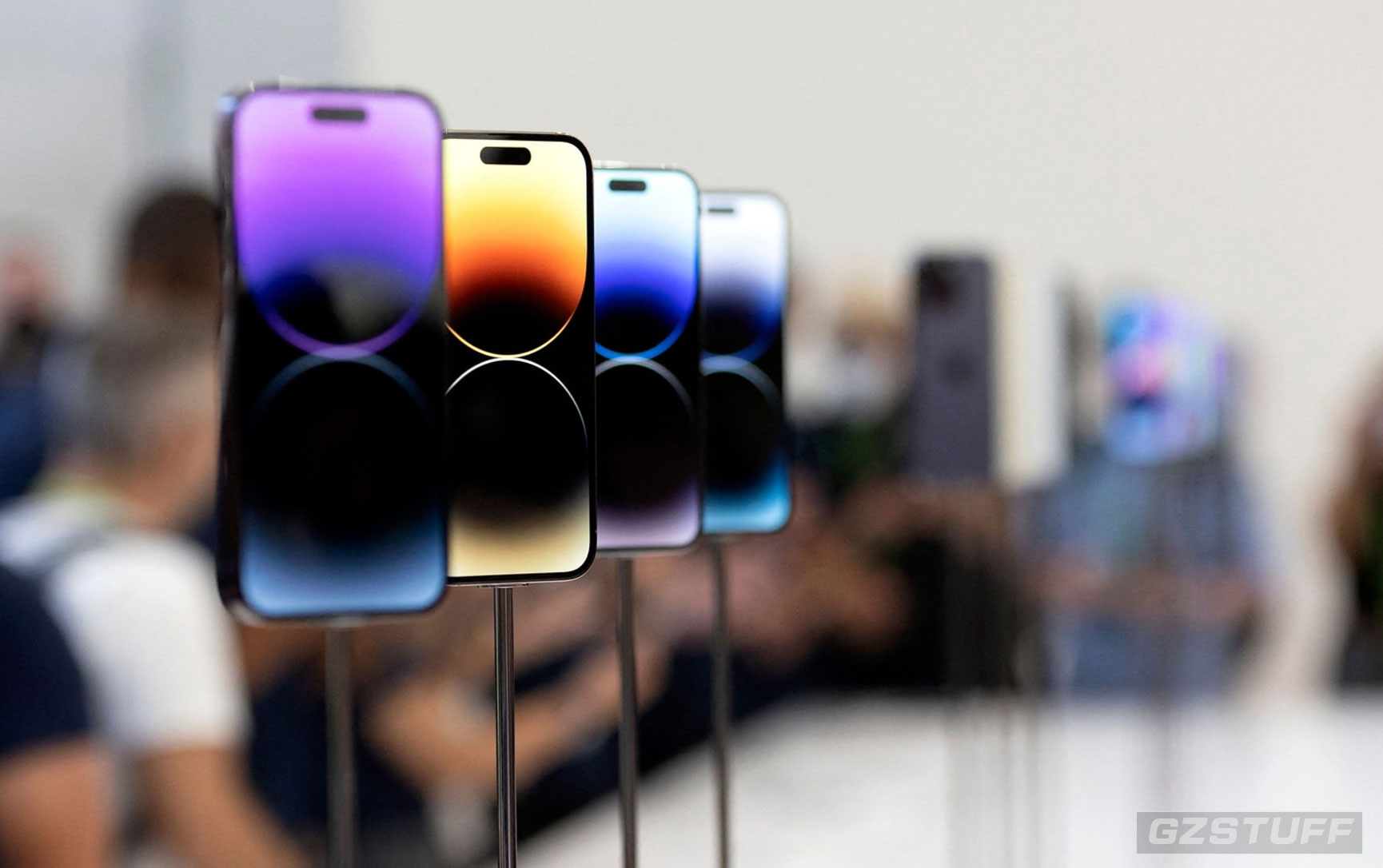 What iPhone color is most popular? Here’s what the data shows