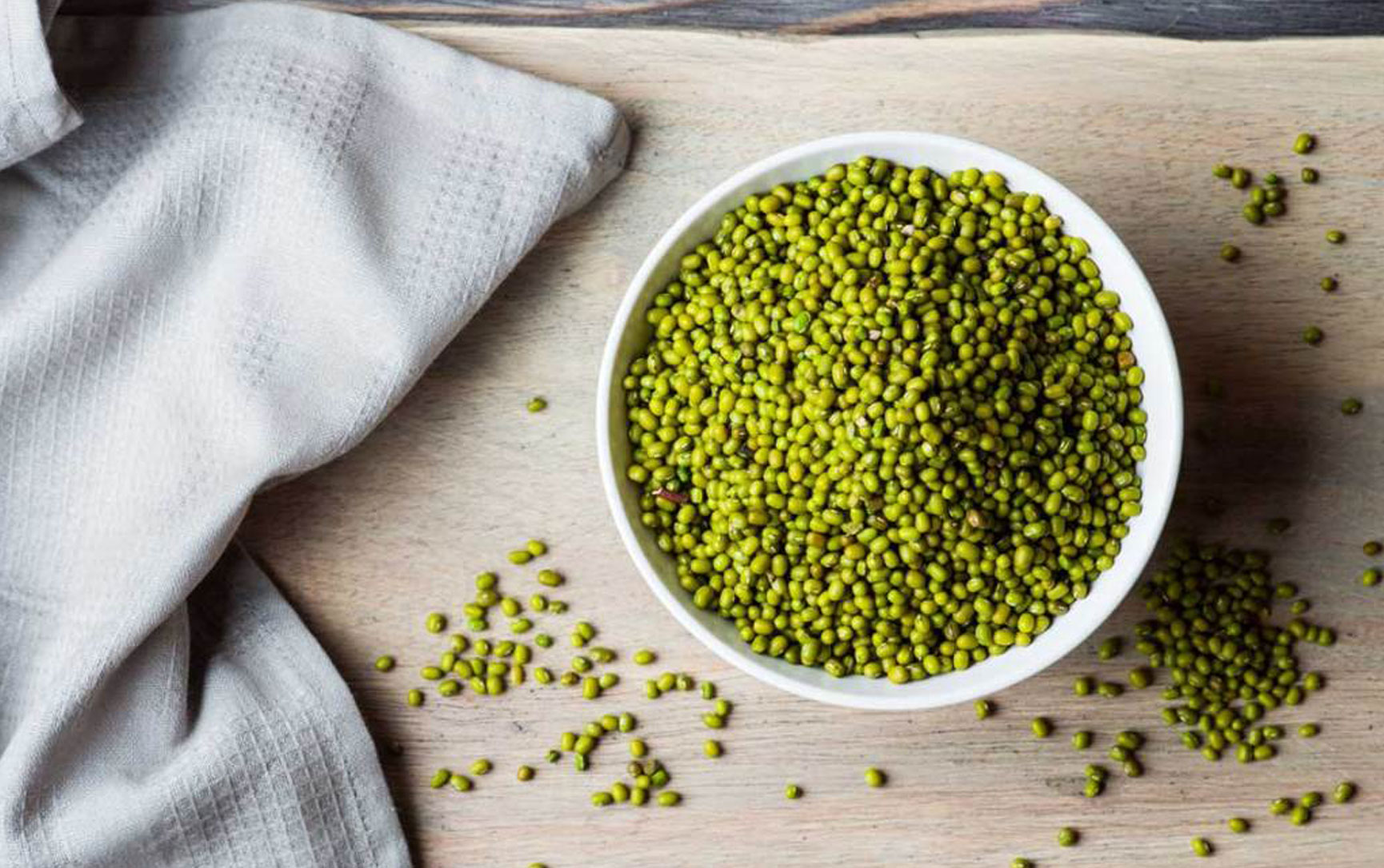 Why You Should Probably Be Eating Mung Beans & All Their Benefits