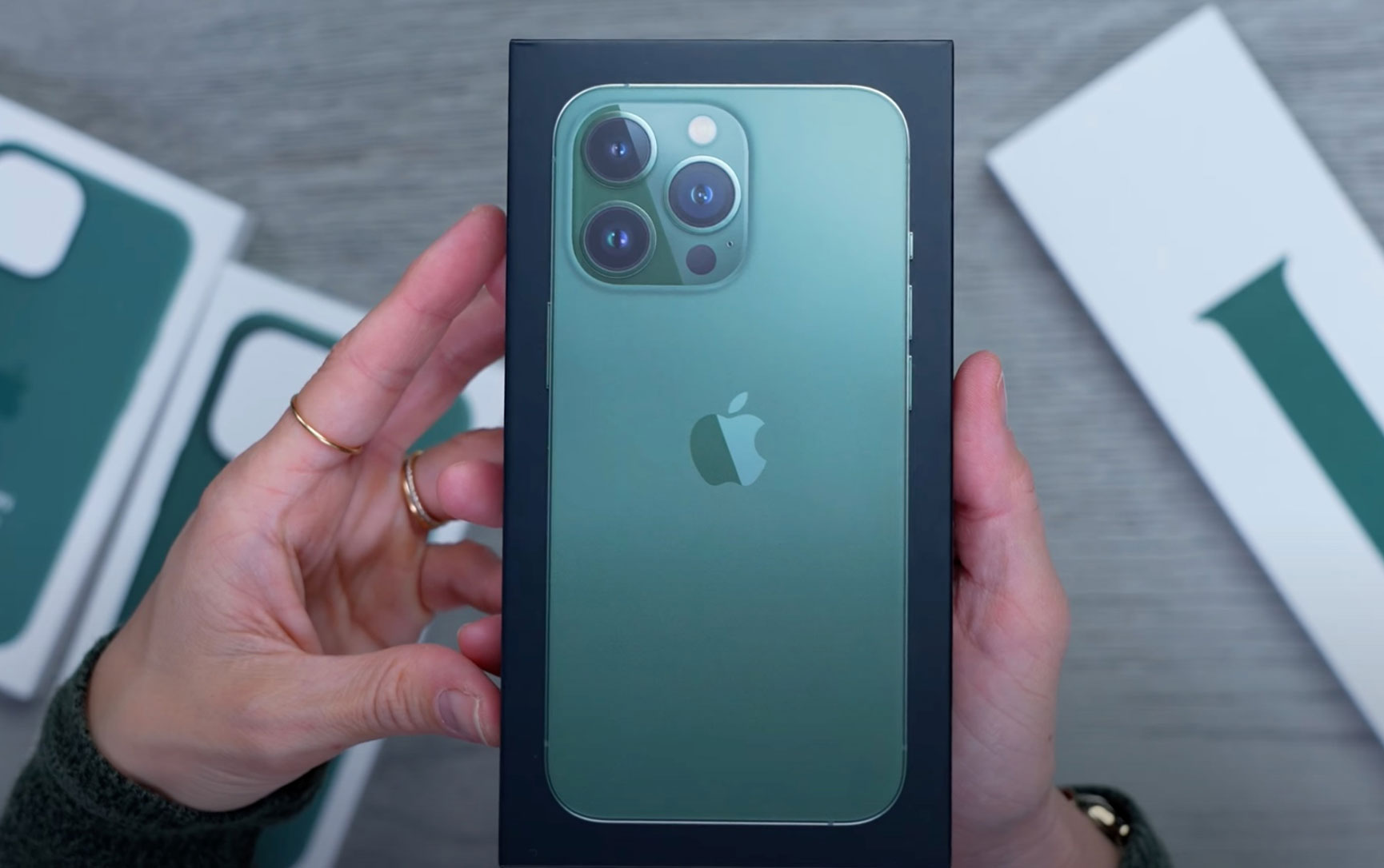 Roundup: Here’s a closer look at the new green iPhone 13 and iPhone 13 Pro designs