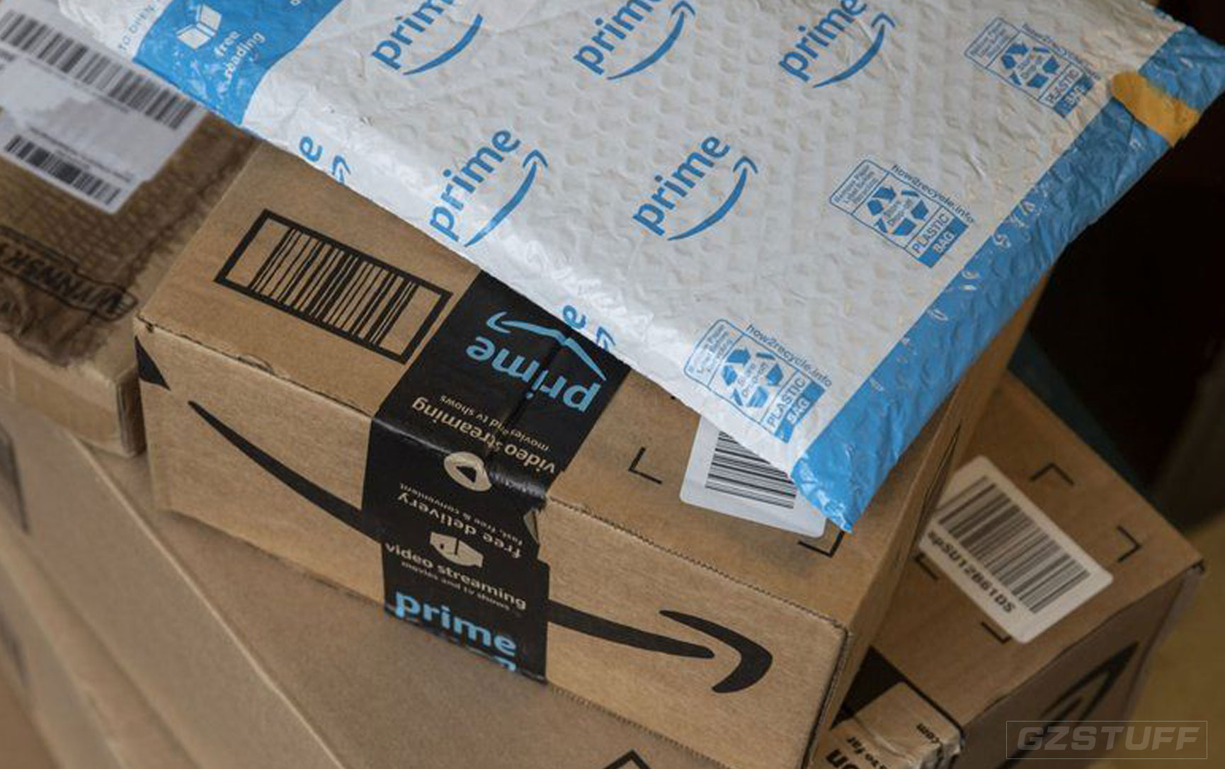 Amazon says it’ll ditch plastic padded mailers