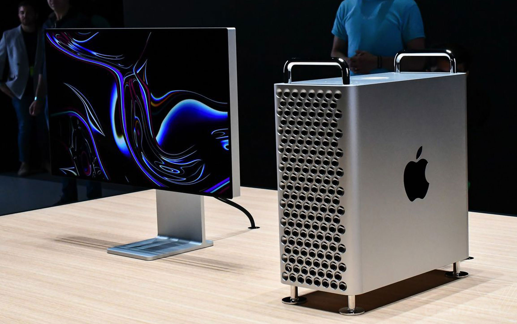 Apple Still Selling Mac Pro via Certified Refurbished Store After Discontinuation