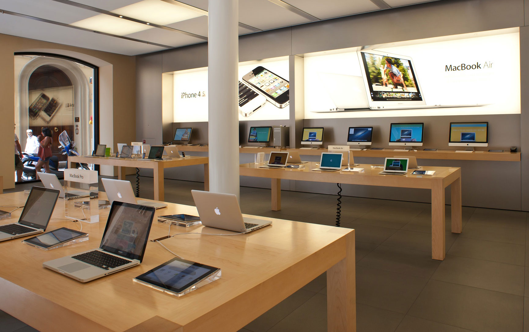 Apple MacBook New Sizes for 2023? 15 Inches for the Air, and A 12-Inch MacBook [RUMORS]