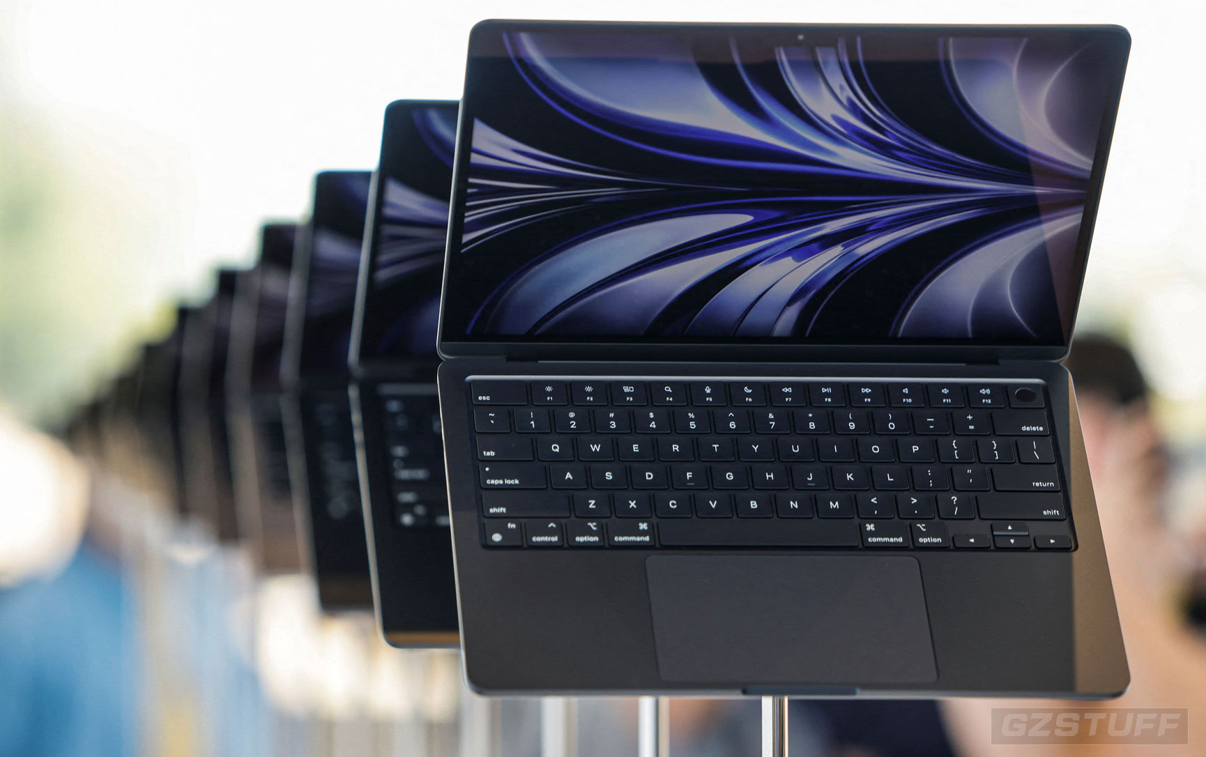 Gurman: Apple is Working on A New MacBook Pro with Touchscreen, it will be release in 2025. Do You Think Is Necessary to Bring a Touchscreen on a Mac?