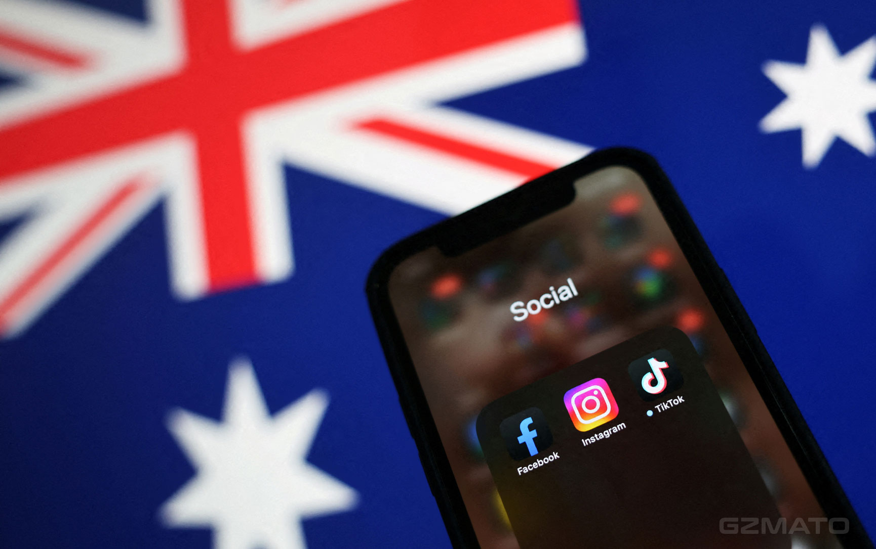 Australia Bans Social Media for Under-16s: World-First Law Signed – No Exceptions, $50M Fines | Dec 2025