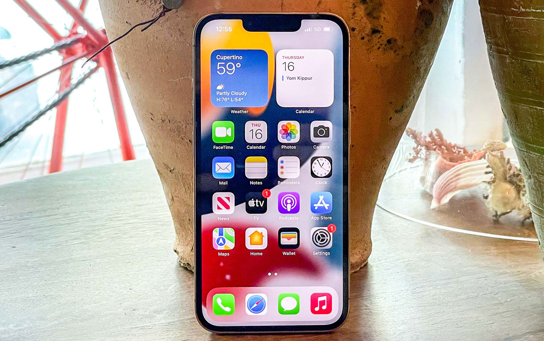 Third-Party Apps Can't Take Full Advantage of iPhone 13 Pro 120Hz ProMotion Displays