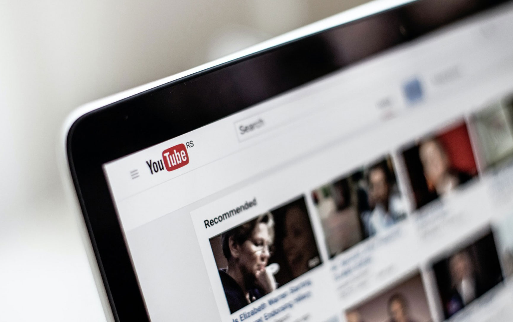 Download YouTube videos to MP4, MP3 easily with YT Saver