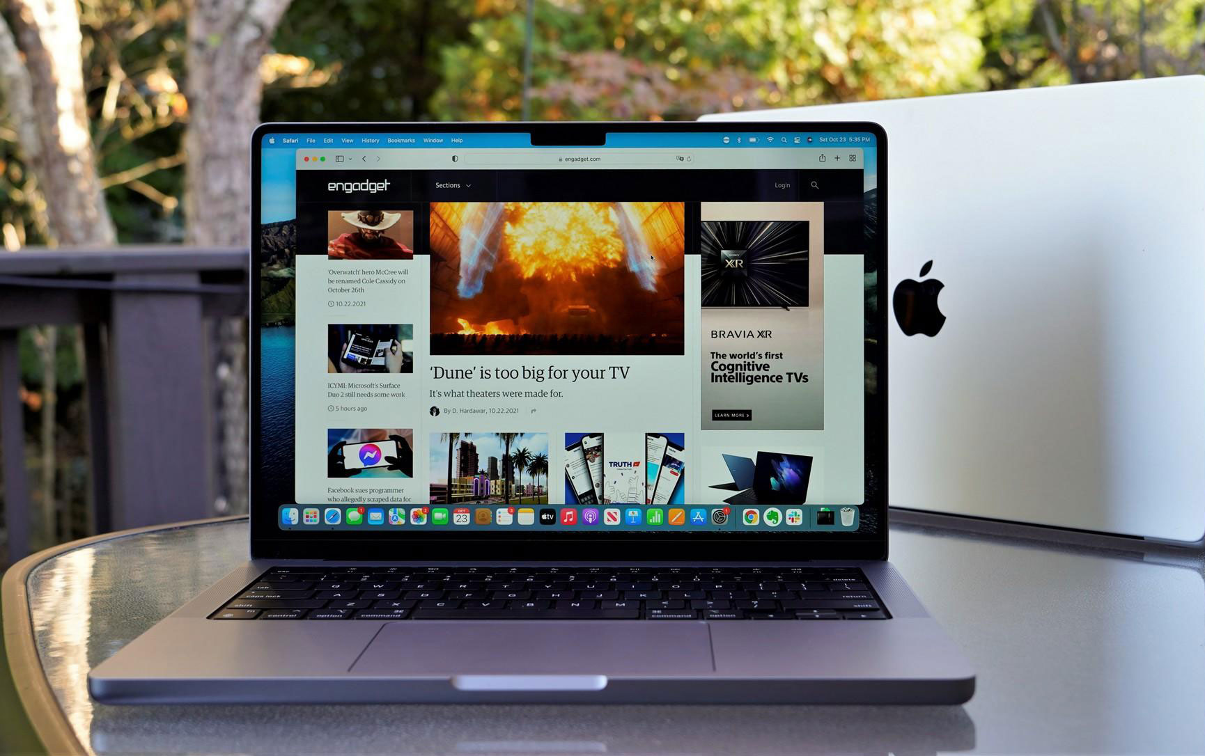 Reddit engineer details how the new M1 Max MacBook Pro can save devs time and money