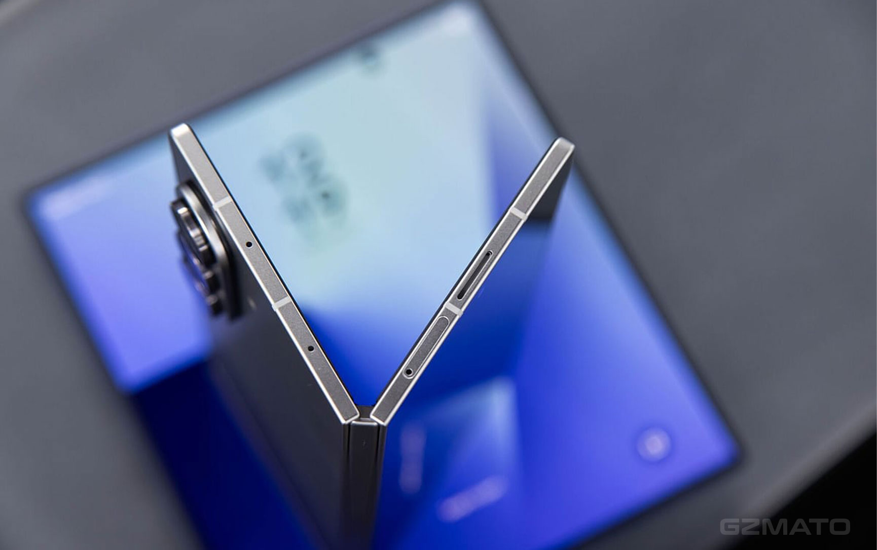 Galaxy Z Fold8 & Z Flip8 Leaks: Thinner Designs, Bigger Batteries & More in 2026