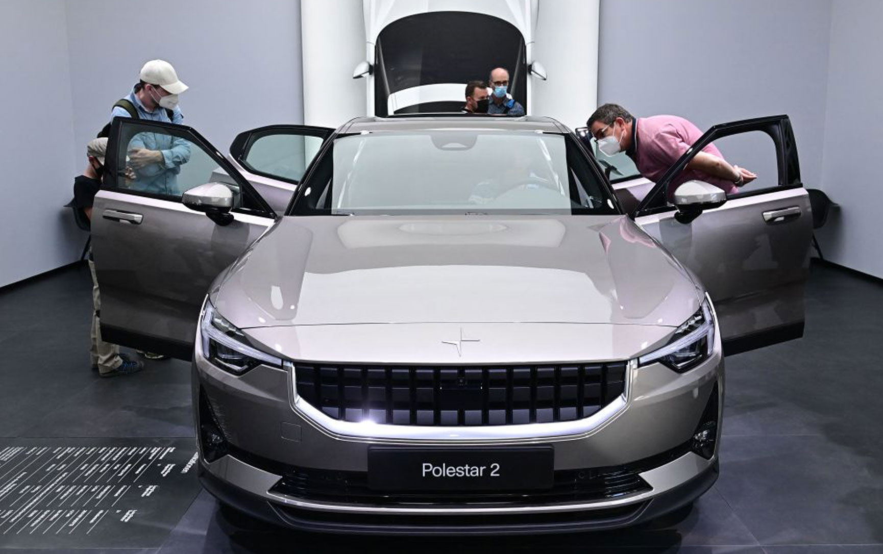 Polestar Begins the Delivery of 'Polestar 2' EVs to Hertz