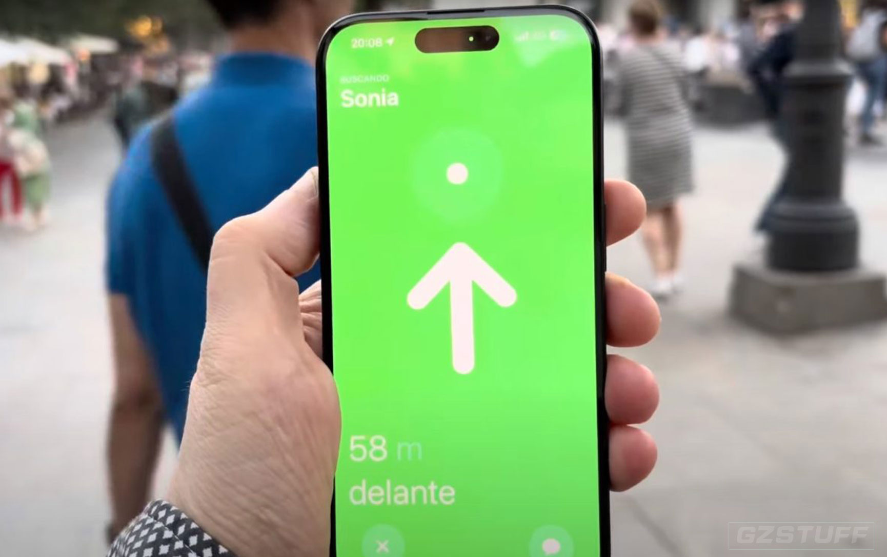iPhone 15 can locate your friends up to 60 meters away with Precision Finding