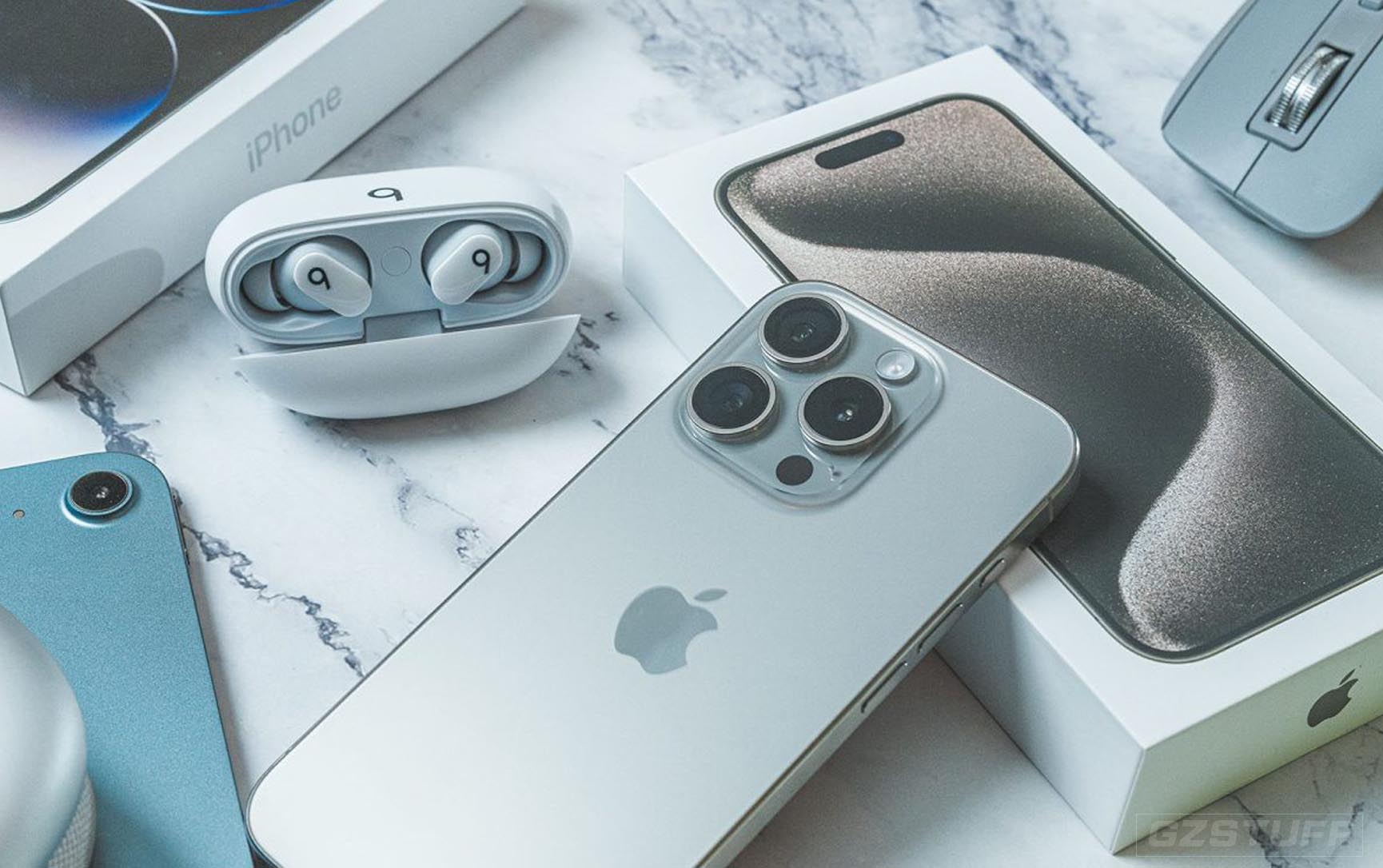 Apple beat Samsung in global smartphone sales for the first time