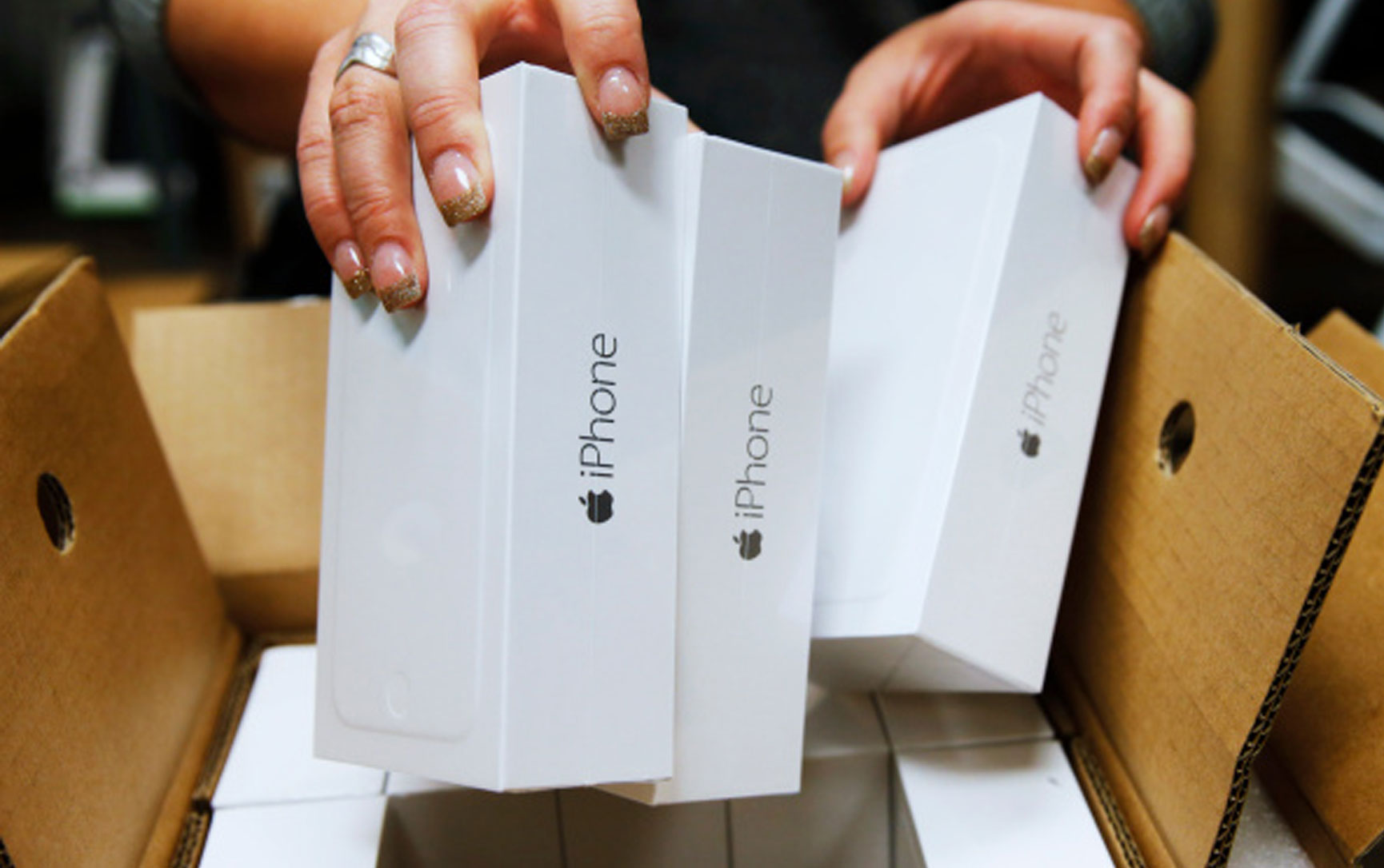 Millions of iPhone SE 3 To Be Shipped This 2022, Says Ming-Chi Kuo—Revealing More Details